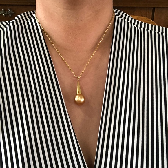 Authentic over 15mm South Sea Pearl Gold in 14k solid gold settings. - Picture 6 of 6